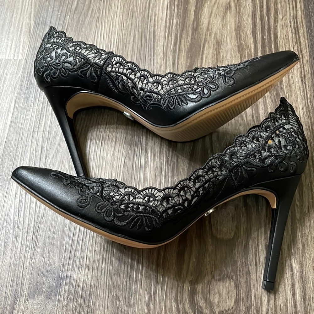 Black stiletto with lace detail - size 7 - never worn